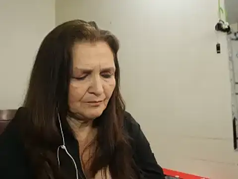 Snapshot of Bellaisa chatting on January 25, 2025, 4:02 am Bellaisa online show from January 25, 2025, 4:02 am