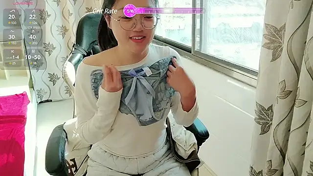 luoxuwen online show from December 29, 2024, 6:14 am