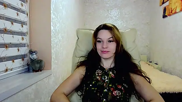 impossibleluna online show from October 14, 2025, 5:58 pm