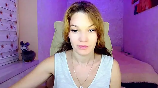 impossibleluna online show from October 26, 2025, 4:57 pm