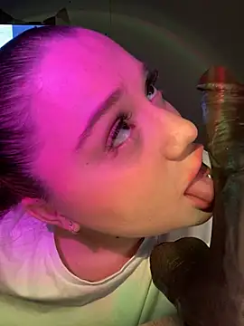 DaisyBooom online show from February 23, 2025, 7:17 pm