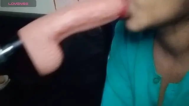 Snapshot of Sheela_oshovadi chatting on March 19, 2025, 4:25 am Sheela oshovadi online show from March 19, 2025, 4:25 am