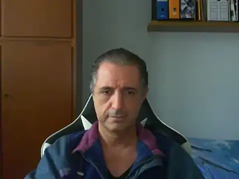 lliuk70mi online show from February 9, 2025, 2:07 pm