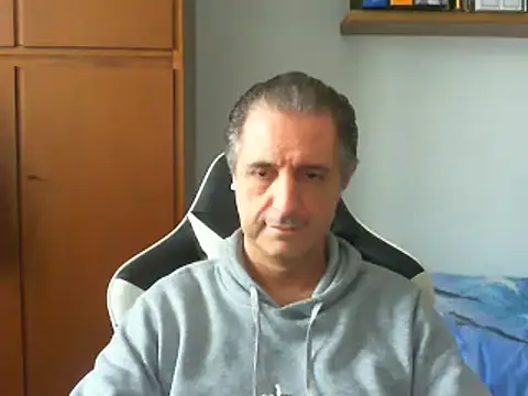 lliuk70mi online show from February 12, 2025, 12:44 pm