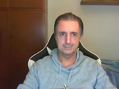 lliuk70mi online show from February 12, 2025, 6:19 pm