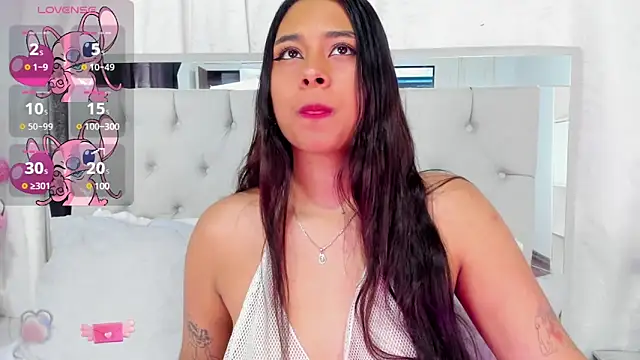 Snapshot of AnnaQueen_ chatting on December 11, 2024, 4:20 pm AnnaQueen online show from December 11, 2024, 4:20 pm