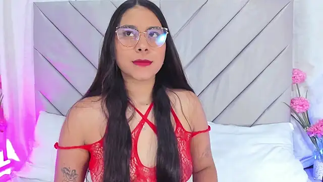 Snapshot of AnnaQueen_ chatting on December 23, 2024, 7:30 pm AnnaQueen online show from December 23, 2024, 7:30 pm