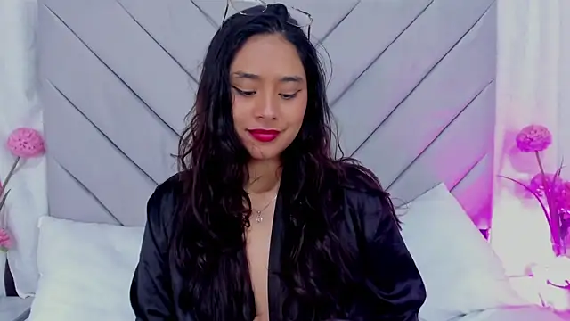Snapshot of AnnaQueen_ chatting on February 1, 2025, 7:55 pm AnnaQueen online show from February 1, 2025, 7:55 pm