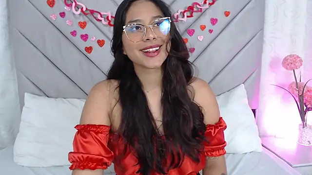Snapshot of AnnaQueen_ chatting on February 21, 2025, 4:16 pm AnnaQueen online show from February 21, 2025, 4:16 pm