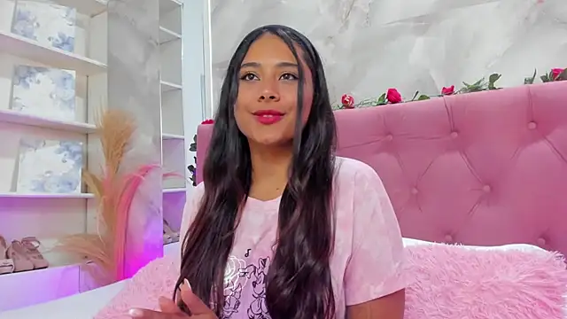 Snapshot of AnnaQueen_ chatting on September 15, 2025, 5:02 pm AnnaQueen online show from September 15, 2025, 5:02 pm