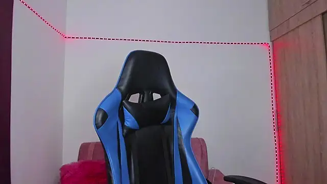 Snapshot of Ethan_Sai___ chatting on December 9, 2024, 8:11 am Ethan Sai    online show from December 9, 2024, 8:11 am