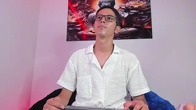 Snapshot of Ethan_Sai___ chatting on February 17, 2025, 8:04 pm Ethan Sai    online show from February 17, 2025, 8:04 pm