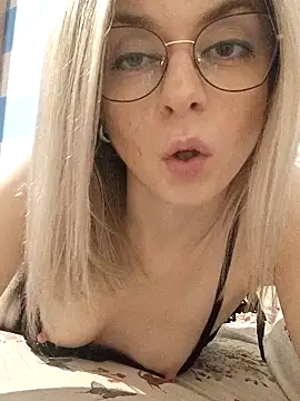 Snapshot of Butterfly_Lily chatting on January 9, 2025, 6:15 pm Butterfly Lily online show from January 9, 2025, 6:15 pm