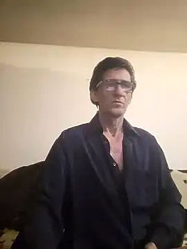 Snapshot of Zgodanilep chatting on February 15, 2025, 5:39 pm Zgodanilep online show from February 15, 2025, 5:39 pm
