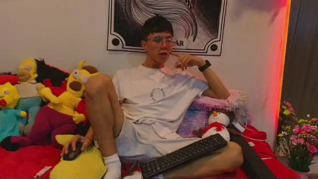 Snapshot of Justyn_Ross chatting on December 4, 2025, 2:32 am Justyn Ross online show from December 4, 2025, 2:32 am