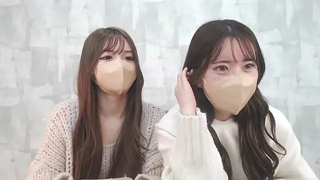 Snapshot of LOVE_MOMO_LOVE chatting on February 6, 2025, 2:48 pm LOVE MOMO LOVE online show from February 6, 2025, 2:48 pm