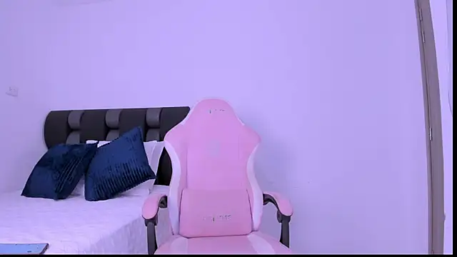 Snapshot of SabaBrown chatting on March 6, 2025, 2:18 pm SabaBrown online show from March 6, 2025, 2:18 pm