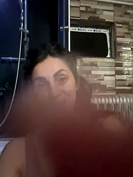 Snapshot of EmaSkyes chatting on October 27, 2025, 7:29 pm EmaSkyes online show from October 27, 2025, 7:29 pm