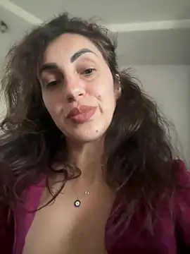 Snapshot of EmaSkyes chatting on October 30, 2025, 8:16 am EmaSkyes online show from October 30, 2025, 8:16 am