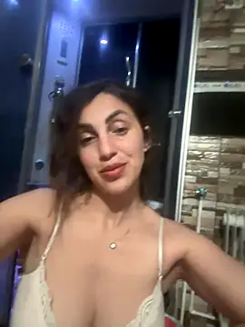 Snapshot of EmaSkyes chatting on November 6, 2025, 7:15 pm EmaSkyes online show from November 6, 2025, 7:15 pm