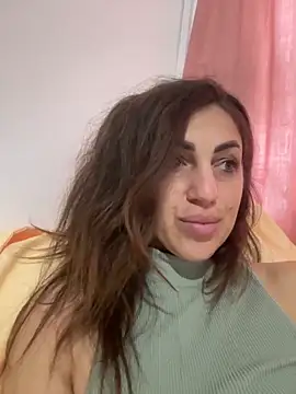 Snapshot of EmaSkyes chatting on November 10, 2025, 6:45 am EmaSkyes online show from November 10, 2025, 6:45 am