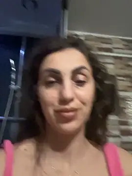 Snapshot of EmaSkyes chatting on November 24, 2025, 9:25 pm EmaSkyes online show from November 24, 2025, 9:25 pm