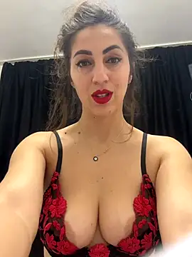 Snapshot of EmaSkyes chatting on November 29, 2025, 6:49 am EmaSkyes online show from November 29, 2025, 6:49 am