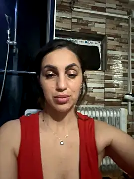 Snapshot of EmaSkyes chatting on December 4, 2025, 7:22 pm EmaSkyes online show from December 4, 2025, 7:22 pm