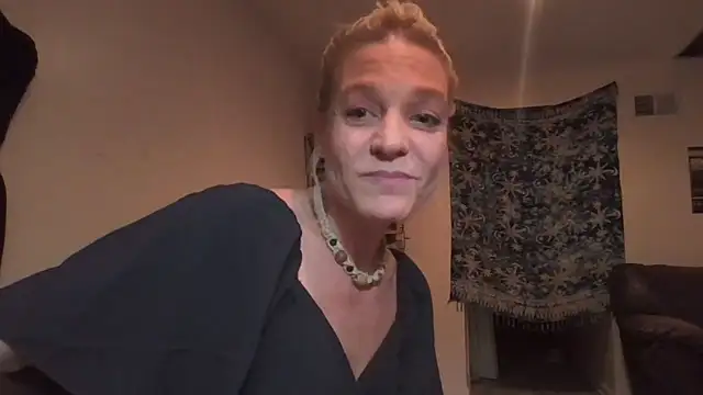 AddieAssets online show from December 5, 2024, 8:55 am