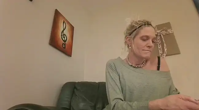 AddieAssets online show from December 26, 2024, 6:09 am