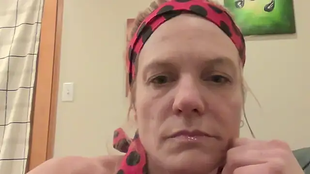 AddieAssets online show from November 12, 2025, 2:34 am