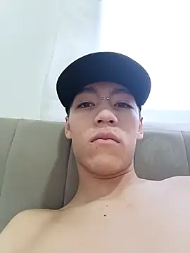 CRYBYT9 online show from September 15, 2025, 5:02 pm