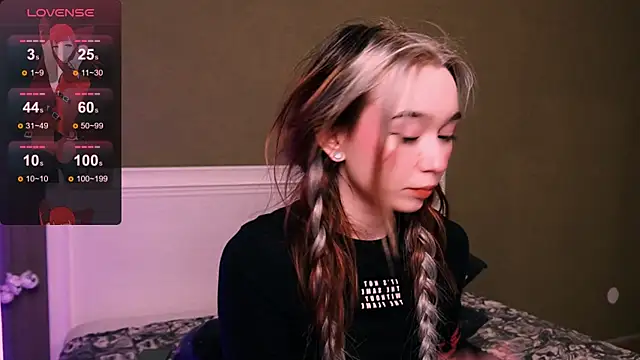 Kimiko   online show from November 6, 2025, 6:53 pm