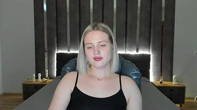  Sarah Soul  online show from January 8, 2025, 6:31 am