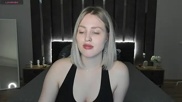  Sarah Soul  online show from February 11, 2025, 3:50 am