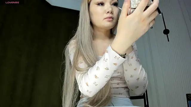 Snapshot of Xiao_Mei_ chatting on February 28, 2025, 12:21 am Xiao Mei  online show from February 28, 2025, 12:21 am