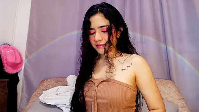 adara johnson   online show from October 24, 2025, 11:50 am