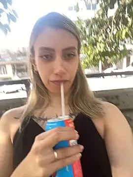 loira messi online show from February 25, 2025, 8:30 pm