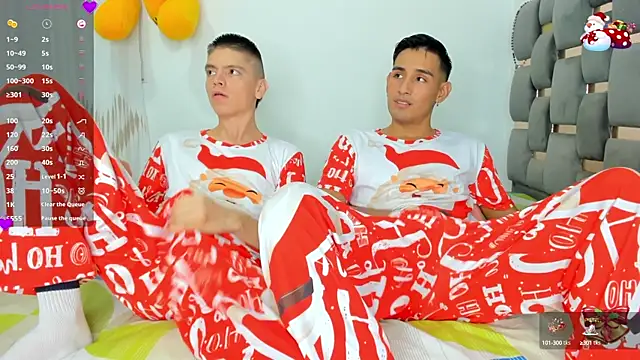 Snapshot of EAT_TWINKS chatting on December 3, 2024, 7:21 am EAT TWINKS online show from December 3, 2024, 7:21 am