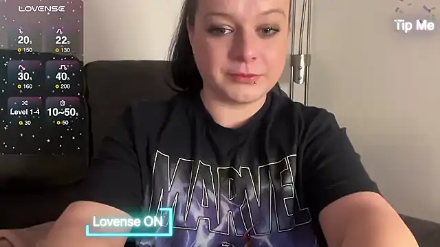 Snapshot of NaughtyWifeUK chatting on December 13, 2024, 1:15 am NaughtyWifeUK online show from December 13, 2024, 1:15 am