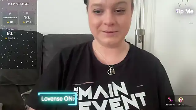 Snapshot of NaughtyWifeUK chatting on February 7, 2025, 9:58 am NaughtyWifeUK online show from February 7, 2025, 9:58 am