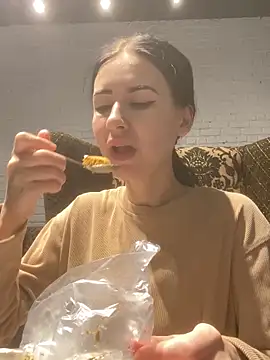 Snapshot of Starry_Siren chatting on October 30, 2025, 9:00 am Starry Siren online show from October 30, 2025, 9:00 am