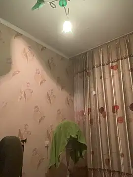 Snapshot of Starry_Siren chatting on November 11, 2025, 6:41 pm Starry Siren online show from November 11, 2025, 6:41 pm