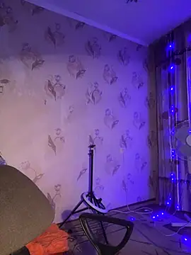 Snapshot of Starry_Siren chatting on November 19, 2025, 6:08 pm Starry Siren online show from November 19, 2025, 6:08 pm