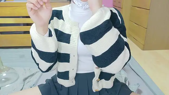 Snapshot of _usya_2525 chatting on March 7, 2025, 8:22 pm usya 2525 online show from March 7, 2025, 8:22 pm