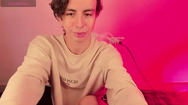 Snapshot of BrahmBelial_ chatting on October 28, 2025, 1:03 pm BrahmBelial online show from October 28, 2025, 1:03 pm