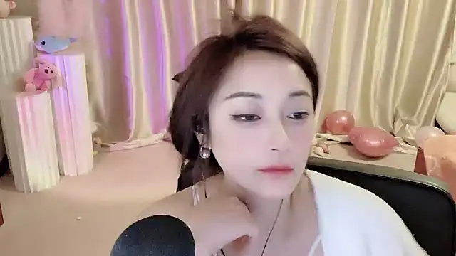 Snapshot of Daisy-77 chatting on January 17, 2025, 9:17 pm Daisy-77 online show from January 17, 2025, 9:17 pm