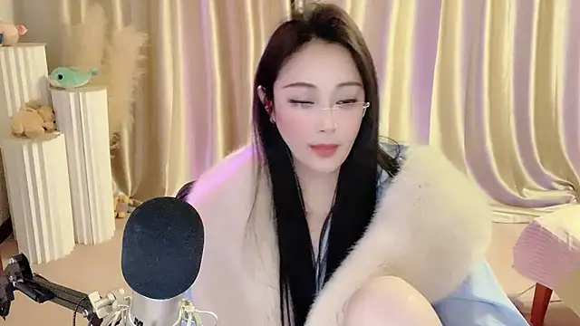 Snapshot of Daisy-77 chatting on March 15, 2025, 10:00 pm Daisy-77 online show from March 15, 2025, 10:00 pm