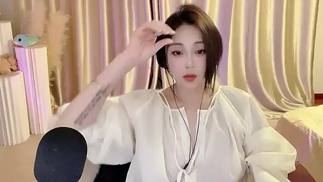 Snapshot of Daisy-77 chatting on March 20, 2025, 9:13 pm Daisy-77 online show from March 20, 2025, 9:13 pm