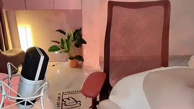 Snapshot of Daisy-77 chatting on September 26, 2025, 5:33 am Daisy-77 online show from September 26, 2025, 5:33 am